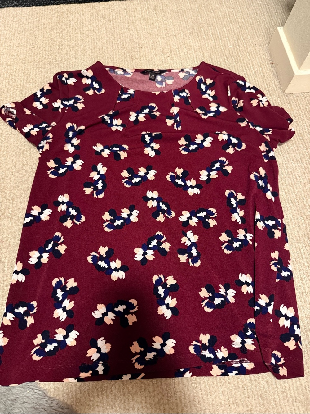 Banana Republic Burgundy Floral Short Sleeve Tee